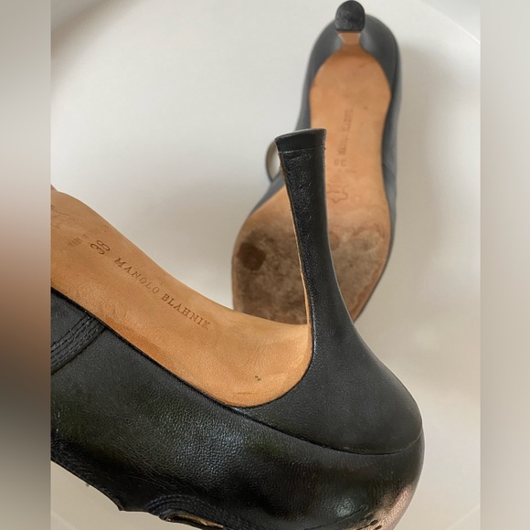 Manolo Blahnik Metallic Navy Heels - Picture 2 of 10